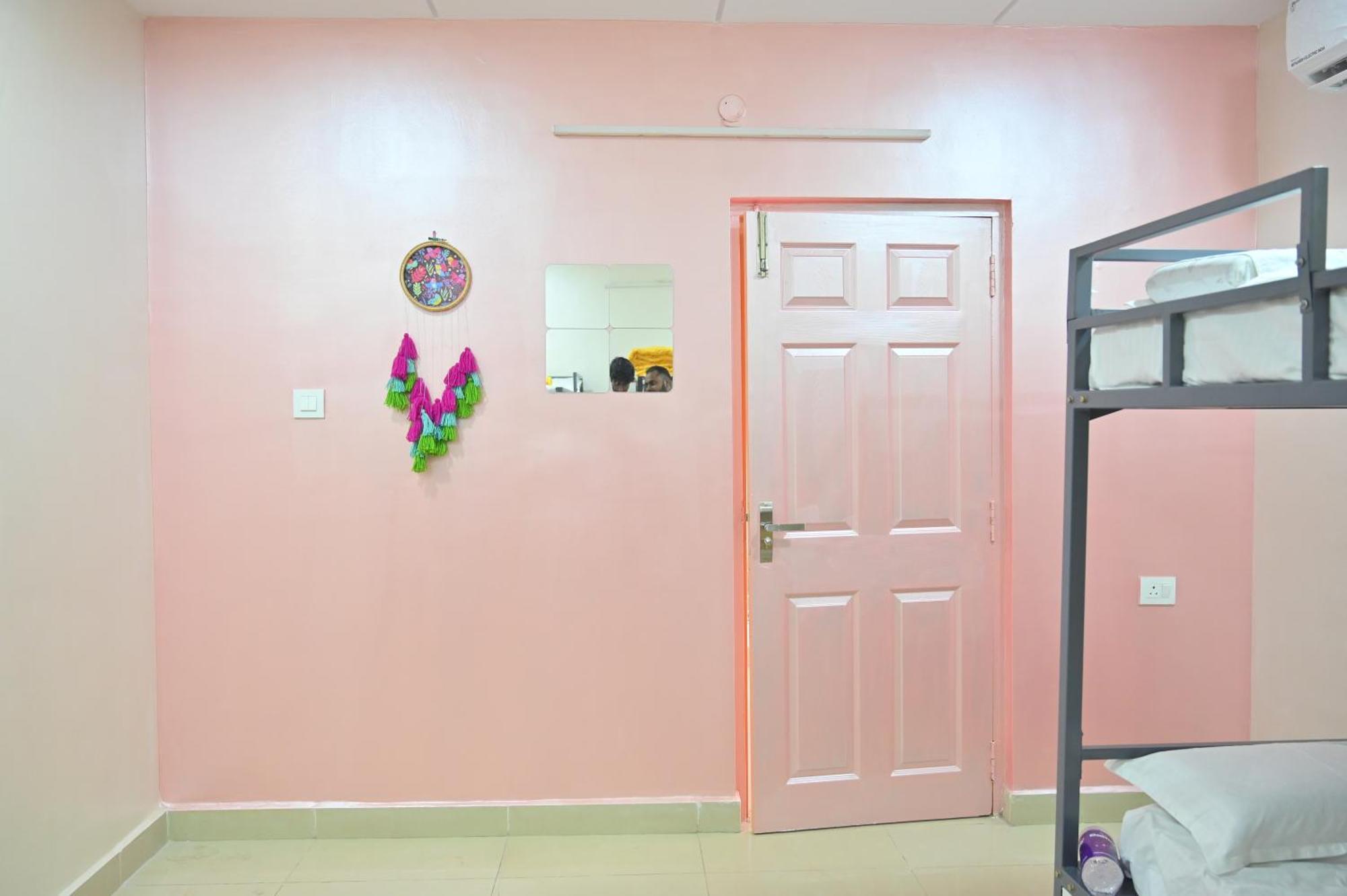 Hotel Hyderabad Wanderers Cave Esterno foto